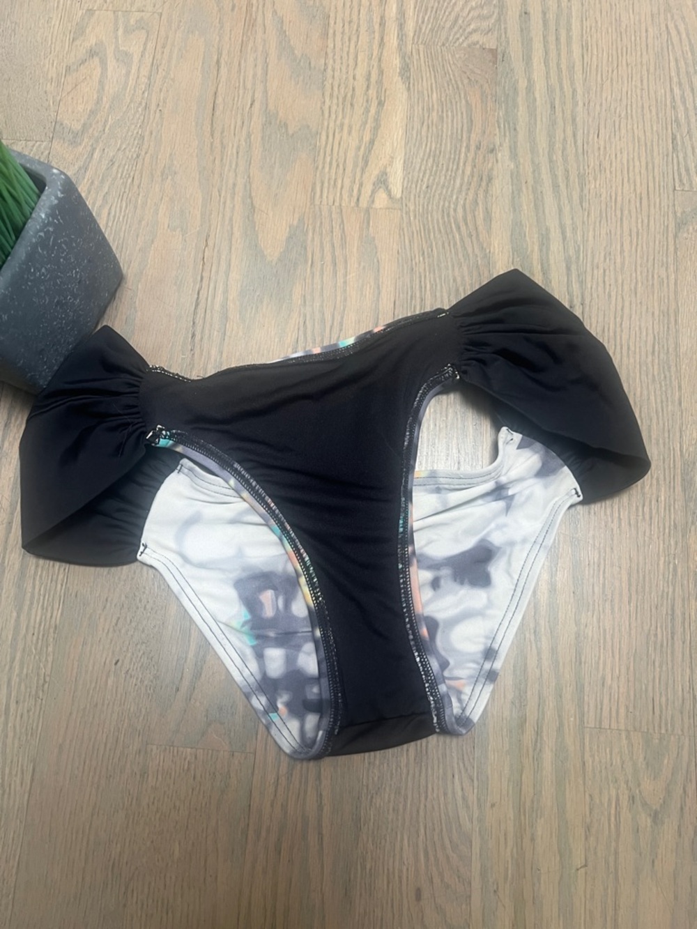 Fox Women's Black Multi-Color Ruffle Bikini Bottom - Picture 4 of 4